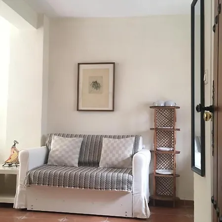 Patio Apartment *